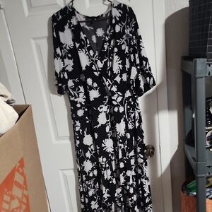 Lane Bryant Black and White Floral Long Sleeve Dress